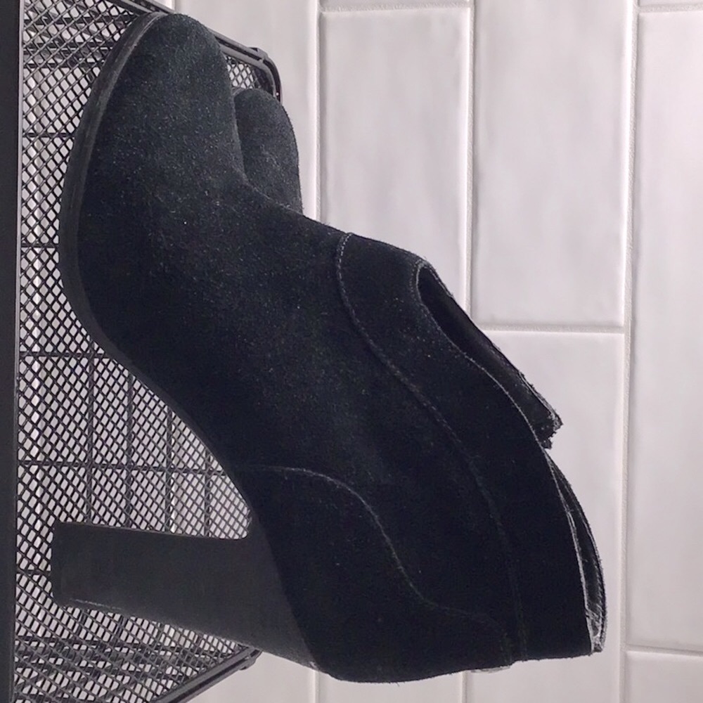 Crown Vintage black buckskin booties - Picture 3 of 6